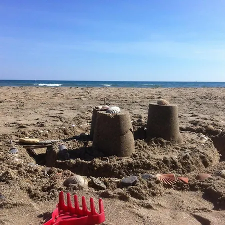 Face Avec Parking, Ascenseur, Local Velos - 30m De La Mer, Commerces A Pied - Fr-1-338-522